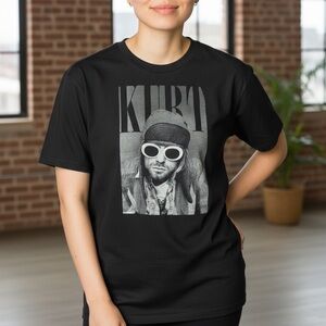 Grunge Icon Kurt Cobain Nirvana Black Tee Size Small Excellent Condition